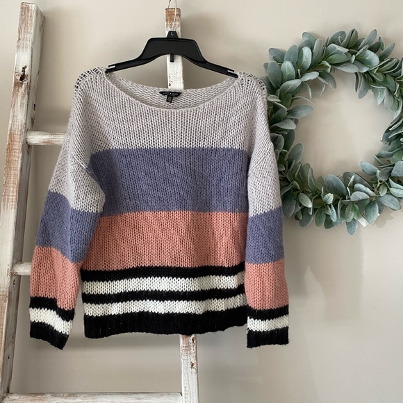 ✨Lucky Brand✨ Sweater - Picture 4 of 4